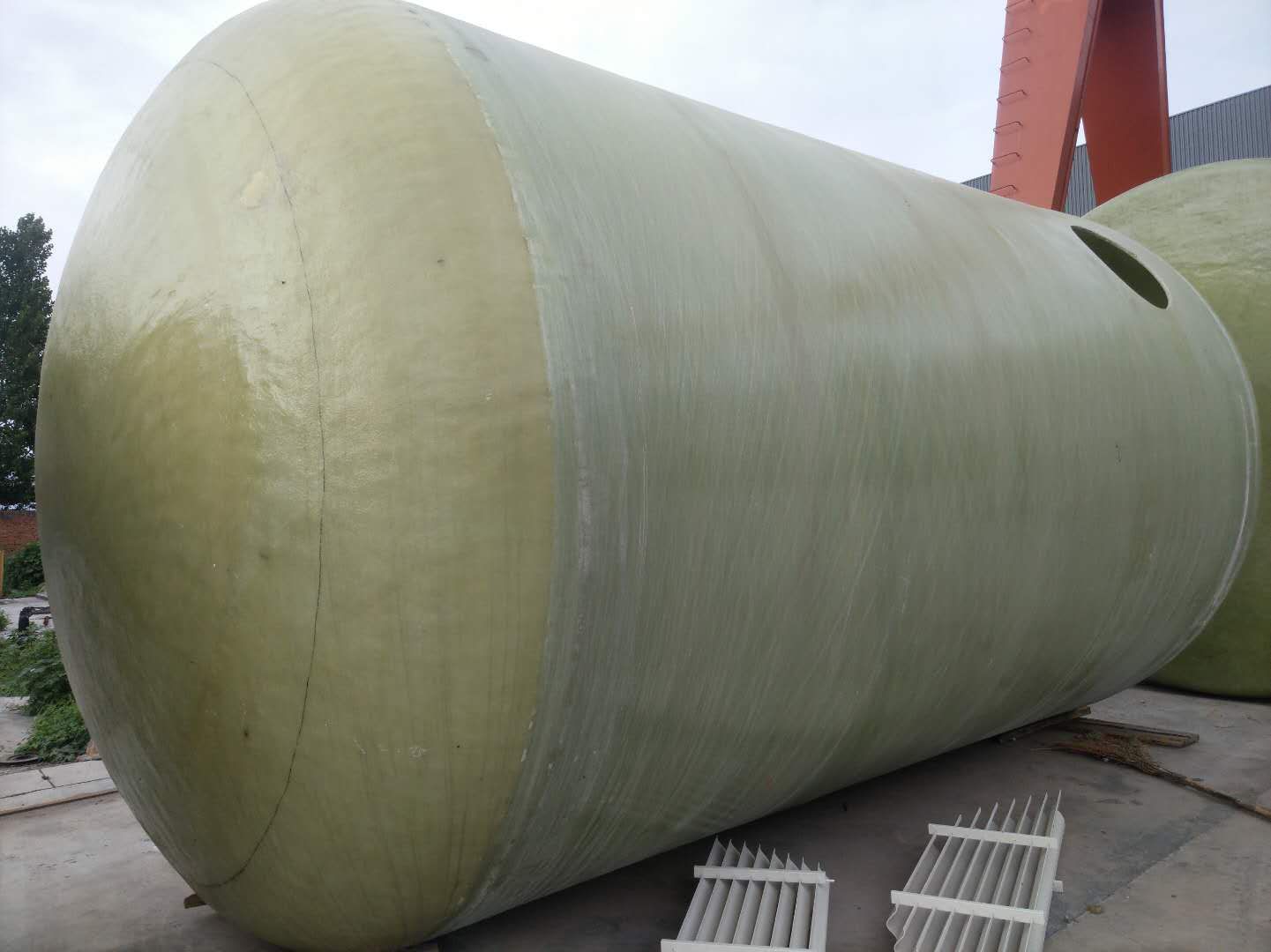 玻璃鋼脫硫吸收塔的應用與優(yōu)勢分析